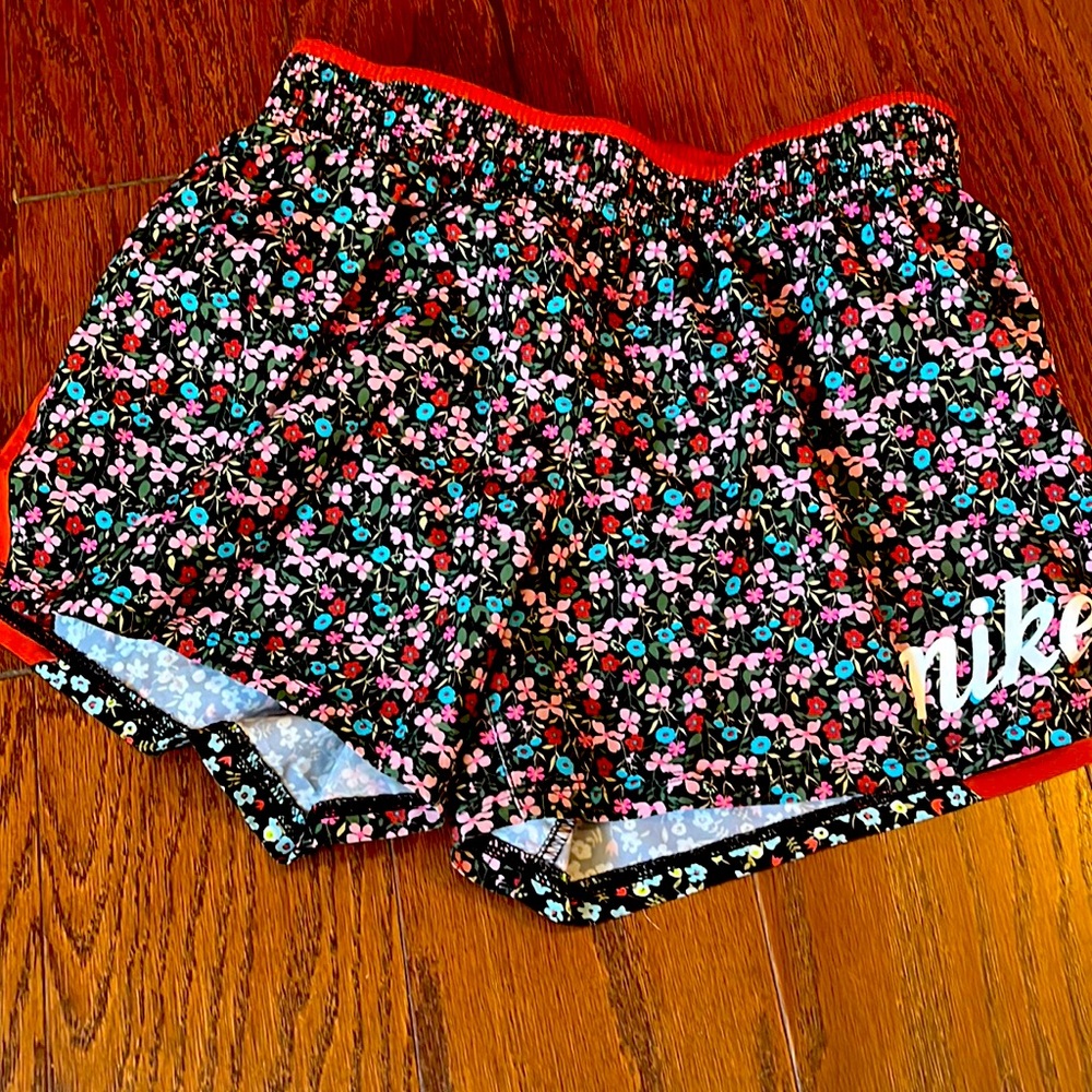 Nike, kids, flowers